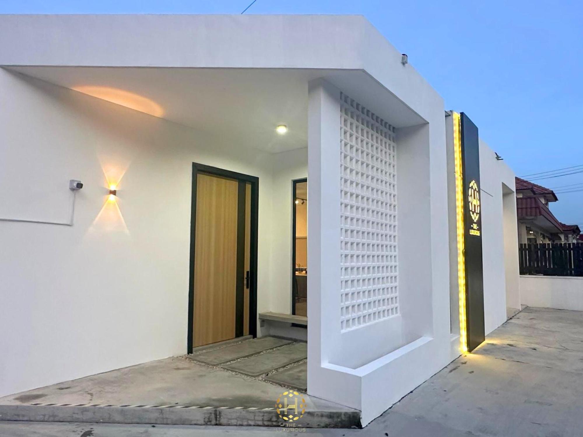The Luxurious 27, Johor Bahru Exterior foto