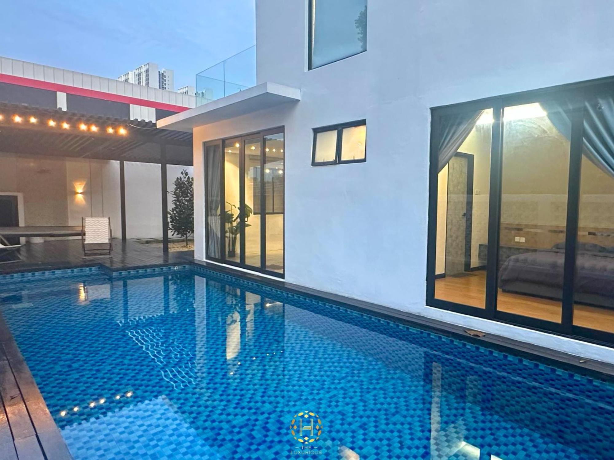 The Luxurious 27, Johor Bahru Exterior foto